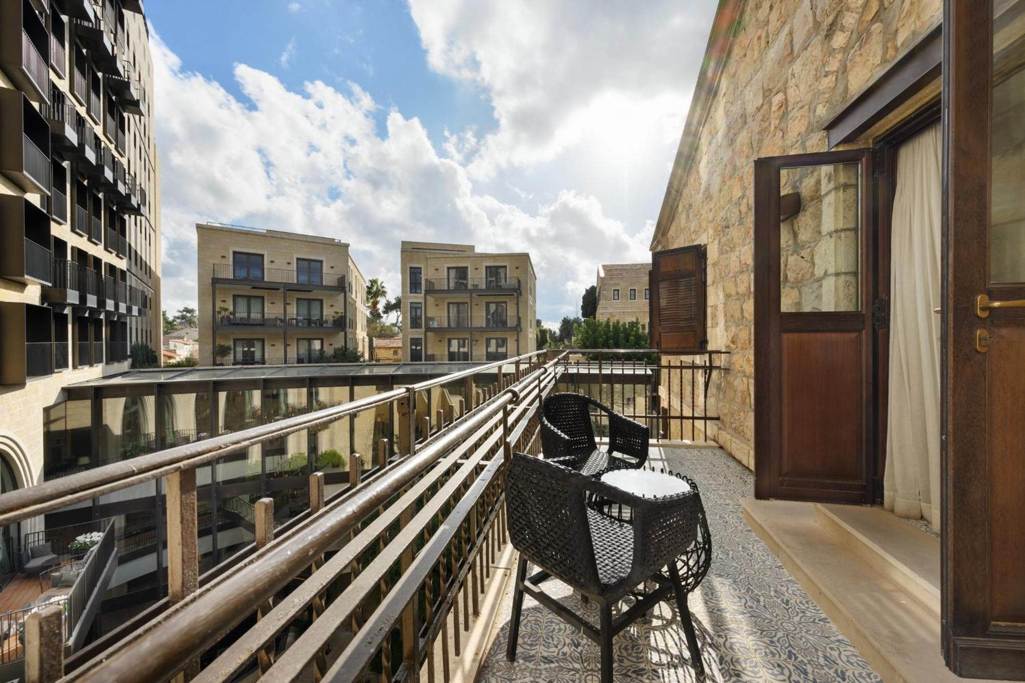 Orient By Isrotel Exclusive เยรูซาเลม ภายนอก รูปภาพ The view from the balcony of a typical apartment